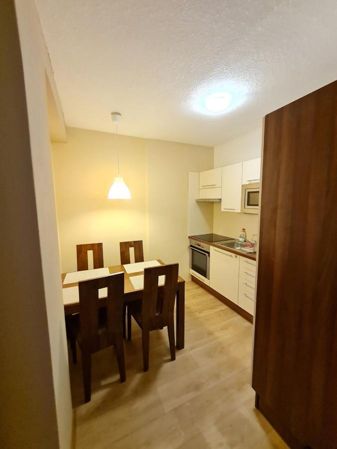 Apartman Na Kraji Lesa Všemina Exteriér fotografie