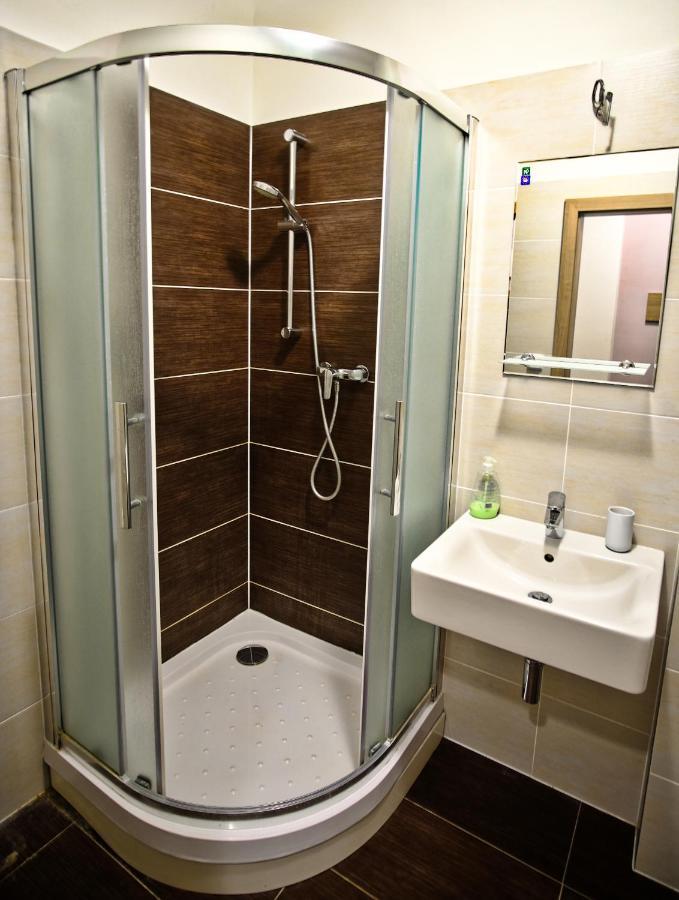 Apartman Na Kraji Lesa Všemina Exteriér fotografie