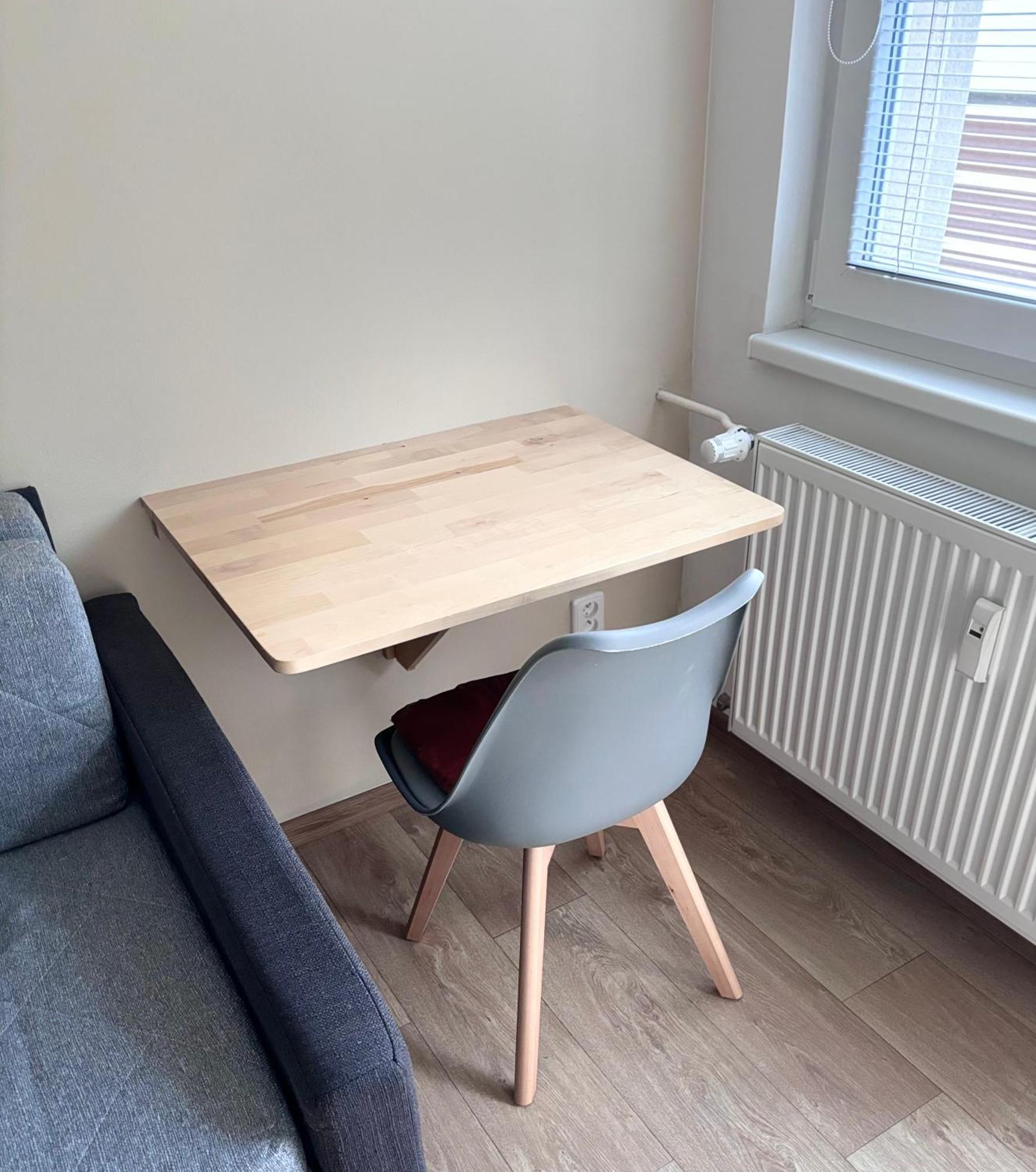Apartman Na Kraji Lesa Všemina Exteriér fotografie